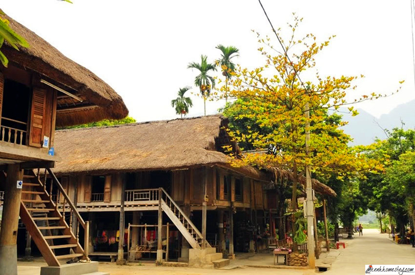 Nhà sàn ở bản lác